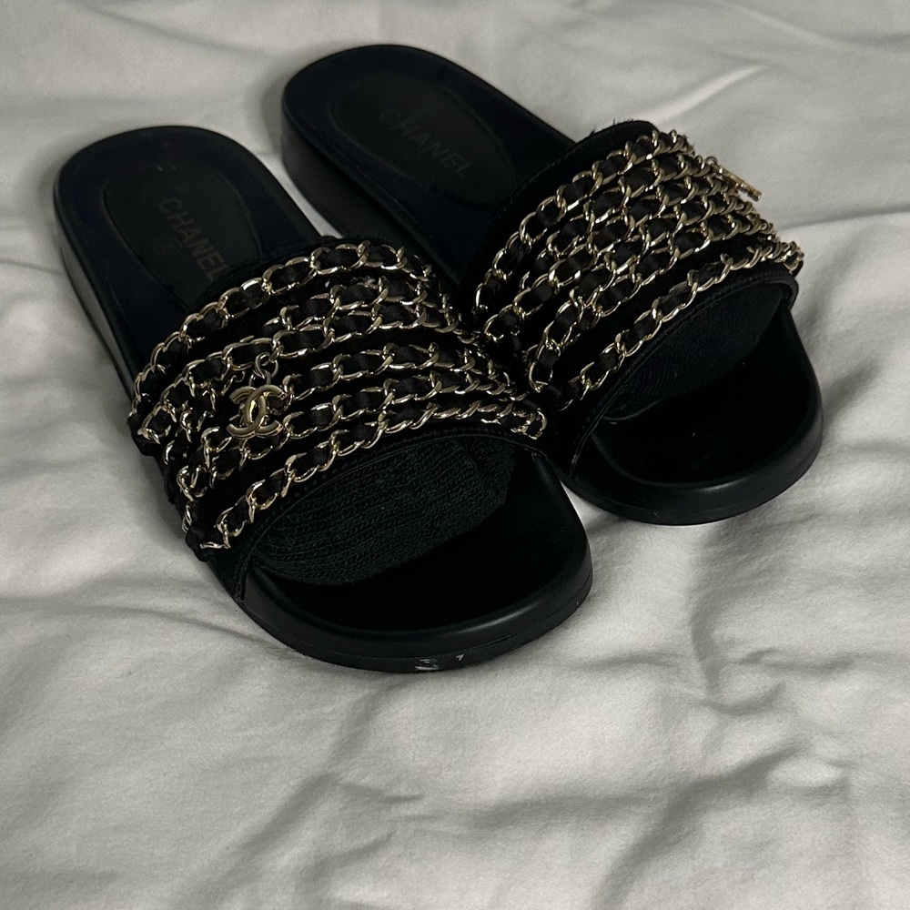 Chanel chain slides LIKE NEW!!!